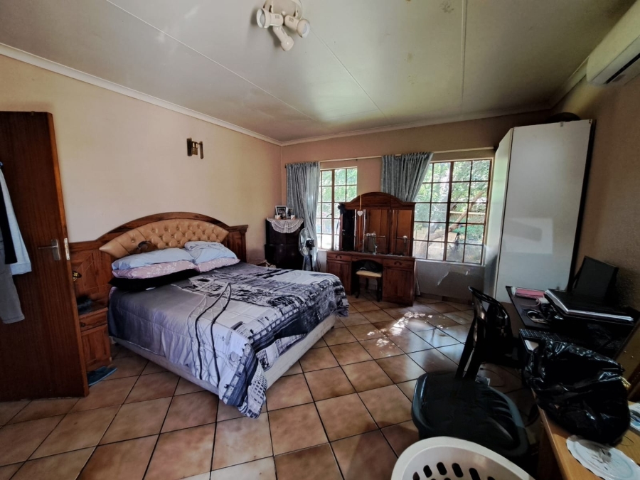 4 Bedroom Property for Sale in Safari Gardens North West